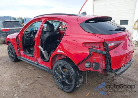 2018 Alfa Romeo Stelvio Sport Awd из США, поврежденный, VIN ZASFAKPN5J7B78409